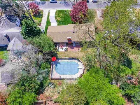 206 Rose St, Cary, NC 27511 photo 2
