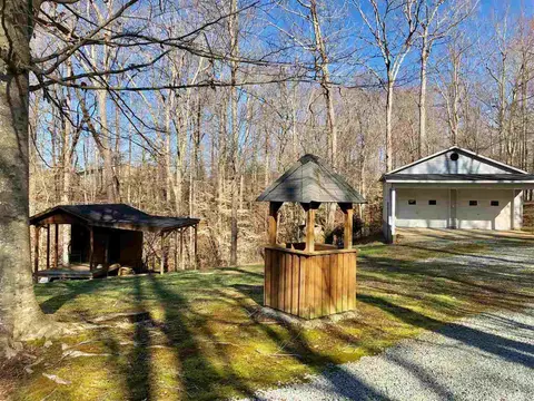 357 Captains Dr, Roxboro, NC 27574 photo 3