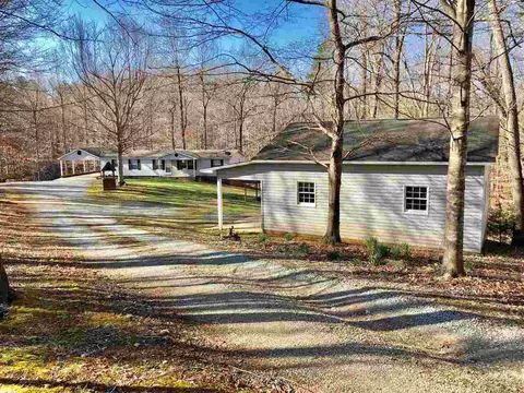 357 Captains Dr, Roxboro, NC 27574 photo 1