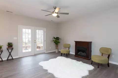 8 Gable Ct, Durham, NC 27704 photo 3