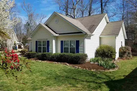 8 Gable Ct, Durham, NC 27704 photo 2