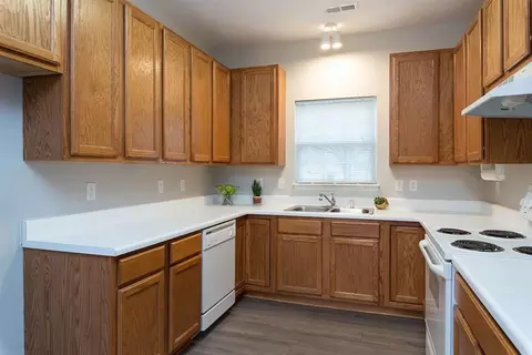 8 Gable Ct, Durham, NC 27704 photo 6