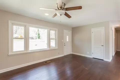 809 Lakeview Rd, Durham, NC 27712 photo 9