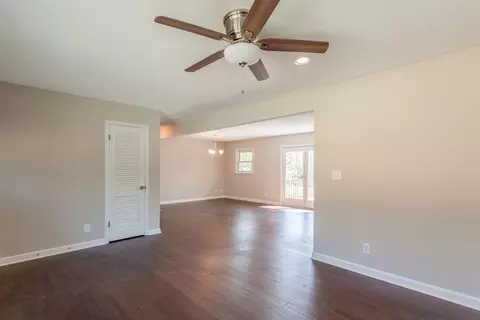 809 Lakeview Rd, Durham, NC 27712 photo 3