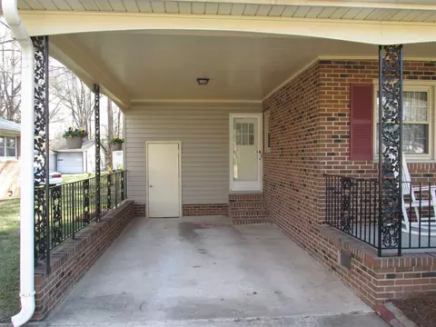 4302 Newby Dr, Durham, NC 27704 photo 6