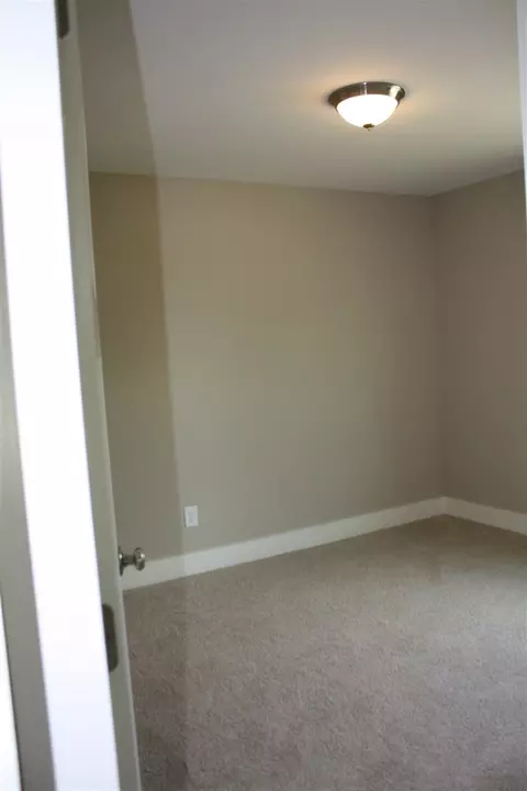 204 E Holmes St, Benson, NC 27504 photo 17