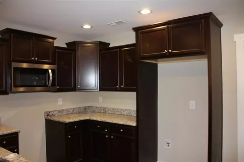 204 E Holmes St, Benson, NC 27504 photo 7