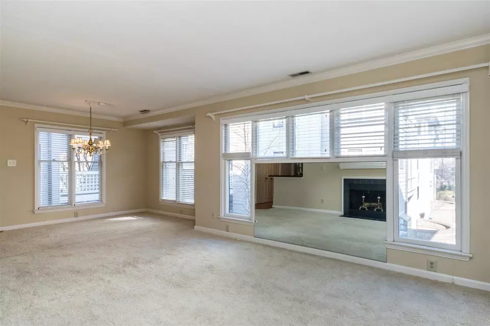  730 Washington St #204, Raleigh, NC 27605 photo 9