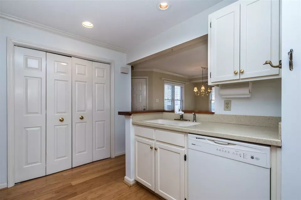  730 Washington St #204, Raleigh, NC 27605 photo 13