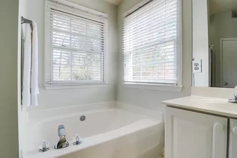 4 Foxlair Ct, Durham, NC 27712 photo 16