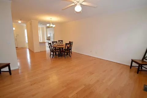 20 Scottish Ln, Durham, NC 27707 photo 3