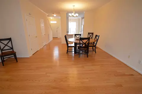 20 Scottish Ln, Durham, NC 27707 photo 4