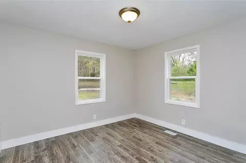 1427 Maplewood Dr, Durham, NC 27704 photo 10