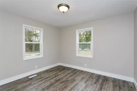 1427 Maplewood Dr, Durham, NC 27704 photo 11
