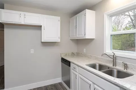 1427 Maplewood Dr, Durham, NC 27704 photo 5