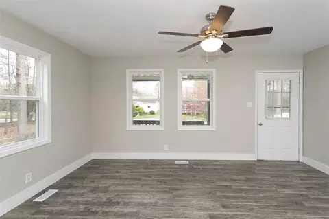 1427 Maplewood Dr, Durham, NC 27704 photo 9