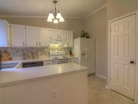3905 Tyne Dr, Durham, NC 27703 photo 9