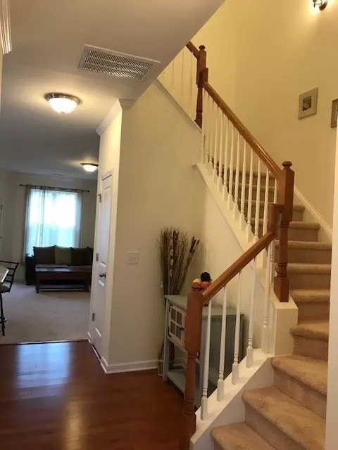 733 Silver Stream Ln, Cary, NC 27519 photo 3