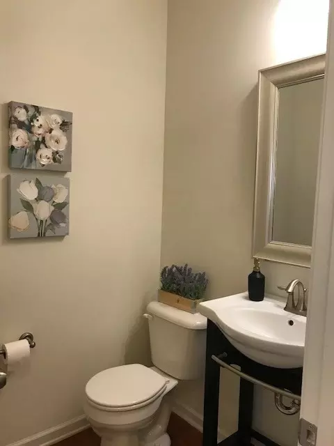 733 Silver Stream Ln, Cary, NC 27519 photo 4