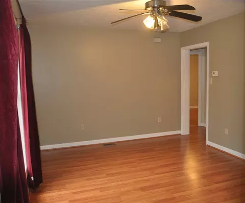 500 E Hammond St, Durham, NC 27704 photo 3