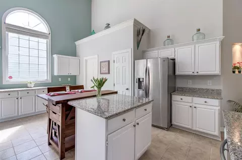 206 Firetree Ln, Cary, NC 27513 photo 5