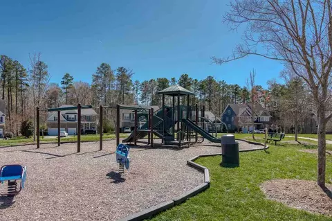 404 Harkness Cir, Durham, NC 27705 photo 25