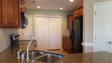 92 Glenfield Dr, Dunn, NC 28334 photo 5