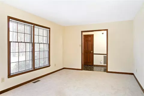 612 E Park St, Cary, NC 27511 photo 5