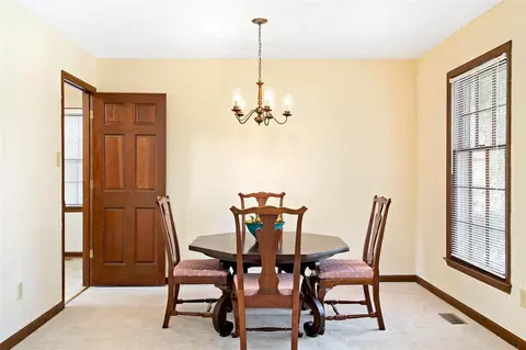 612 E Park St, Cary, NC 27511 photo 4