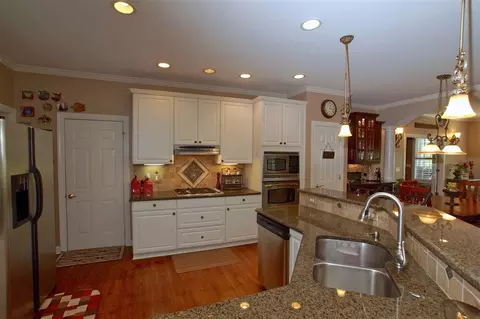 101 Peckskill Ct, Cary, NC 27519 photo 10
