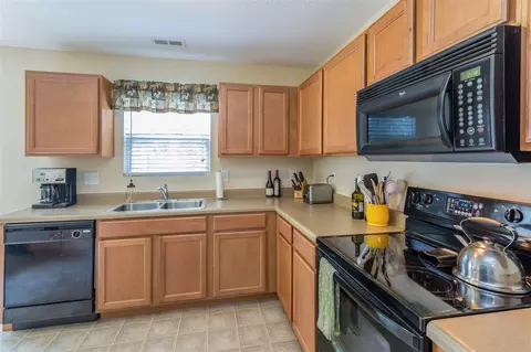 4 Cornstalk Ct, Durham, NC 27703 photo 9