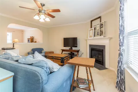 4 Cornstalk Ct, Durham, NC 27703 photo 4