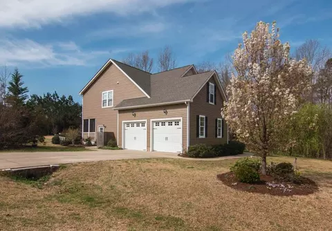 2420 Rolling Tracks Rd, Willow Spring, NC 27592 photo 3