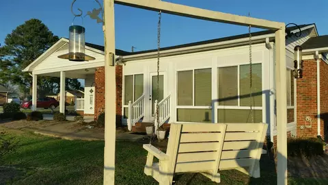 505 W B St, Erwin, NC 28339 photo 3
