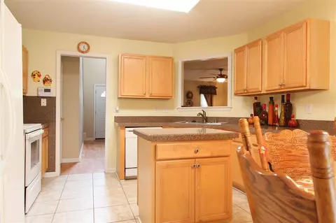 523 Crossview Ln, Durham, NC 27703 photo 13