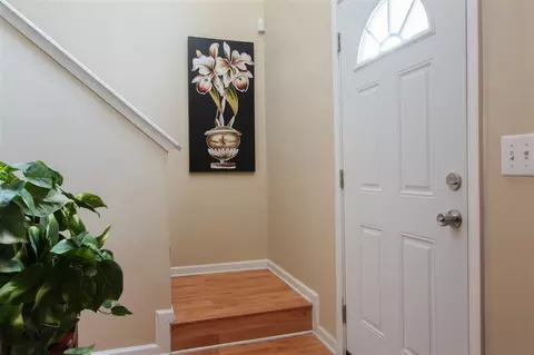 523 Crossview Ln, Durham, NC 27703 photo 3