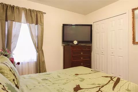 523 Crossview Ln, Durham, NC 27703 photo 16