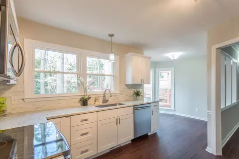 307 Gregory Dr, Cary, NC 27513 photo 7