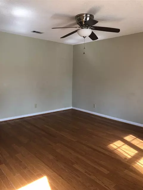 603 Gatehouse Ln, Durham, NC 27707 photo 4