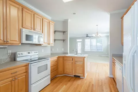 23 Scottish Ln, Durham, NC 27707 photo 7