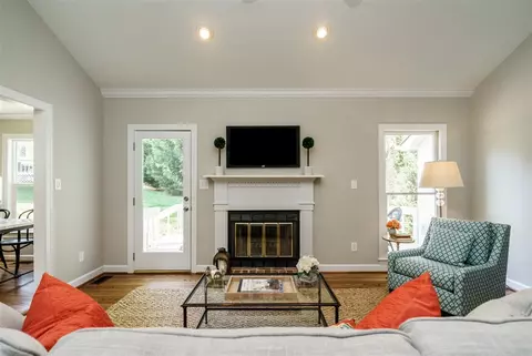 809 Temple St, Raleigh, NC 27609 photo 7