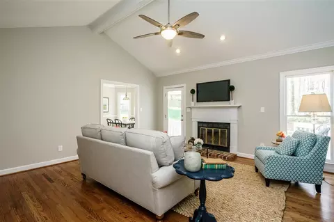 809 Temple St, Raleigh, NC 27609 photo 6