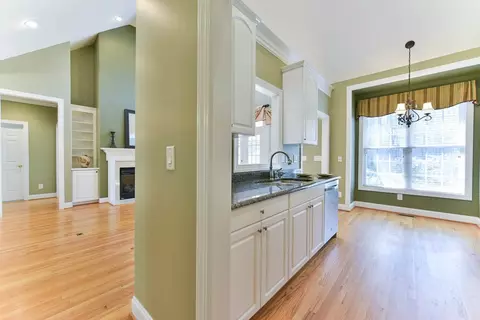 800 Oak Dr, Durham, NC 27705 photo 9