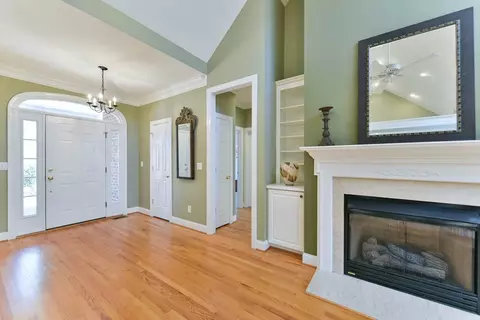800 Oak Dr, Durham, NC 27705 photo 2