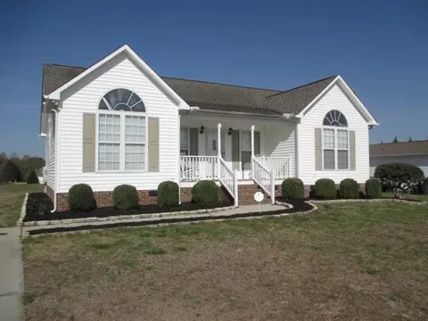 142 Rosa Cir, Willow Spring, NC 27592 photo 2