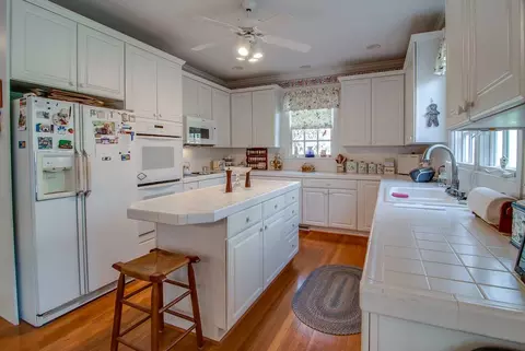 8003 Old Trail Dr, Durham, NC 27712 photo 9