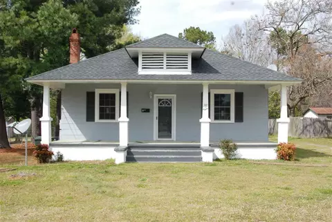 208 E K St, Erwin, NC 28339 photo 1