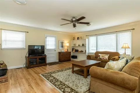6324 Tryon Rd, Cary, NC 27518 photo 9