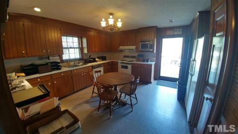 724 Old Zebulon Rd, Wendell, NC 27591 photo 8