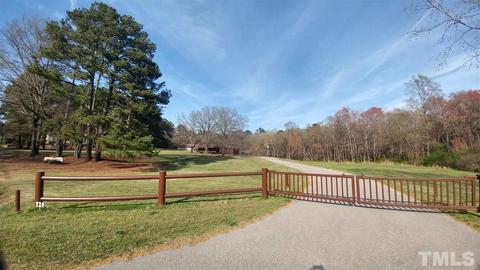 724 Old Zebulon Rd, Wendell, NC 27591 photo 1